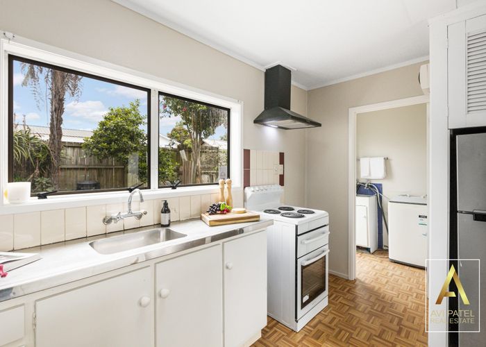  at 3/24 Copley Street, New Lynn, Auckland