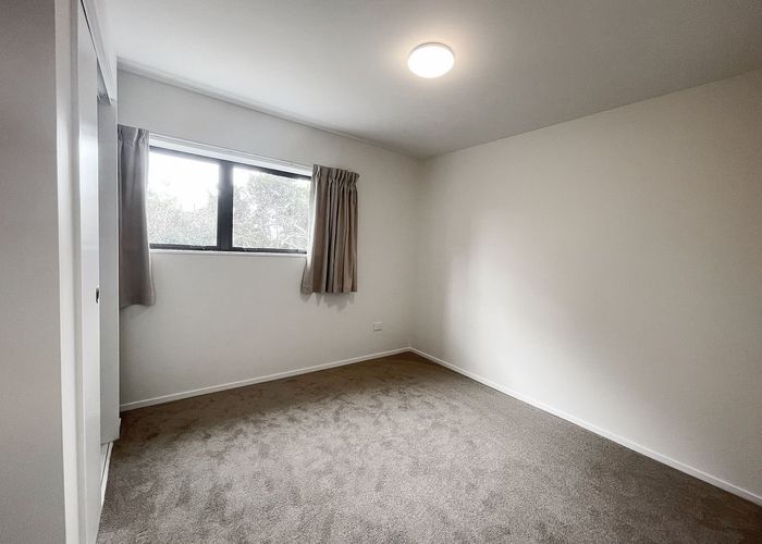  at 2/338 Royal Road, Massey, Waitakere City, Auckland