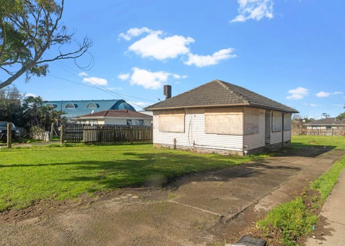  at 13 Hilda Road, Favona, Auckland