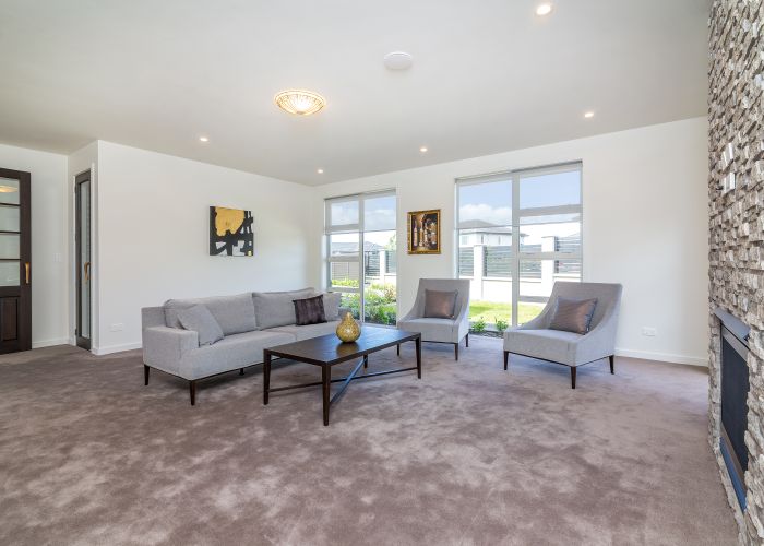  at 80 Chateau Rise, Flat Bush, Auckland