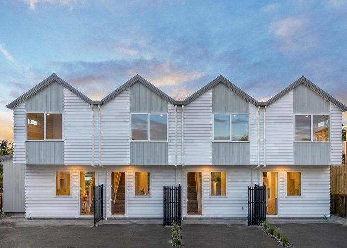  at 7 Camrose Place, Glenfield, North Shore City, Auckland