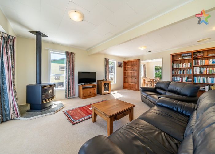  at 4 Tarras Grove, Kelson, Lower Hutt