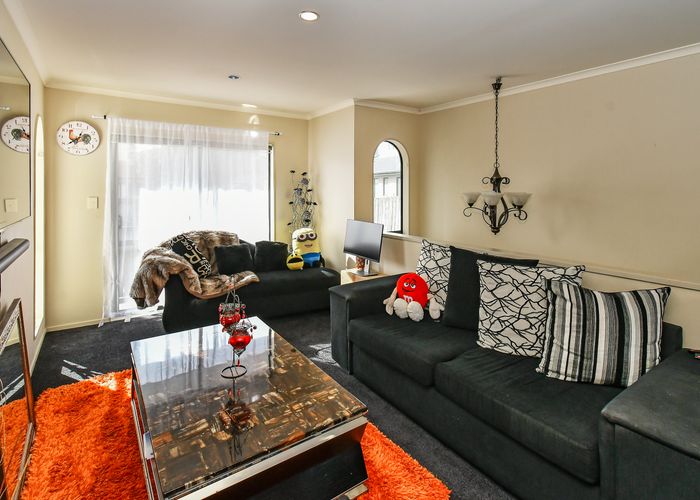  at 9 Ginko Place, Mangere, Auckland