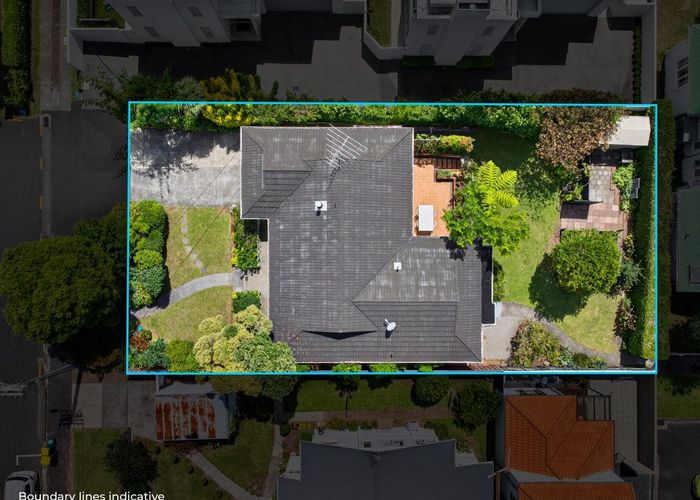  at 15 Frieston Road, Milford, North Shore City, Auckland