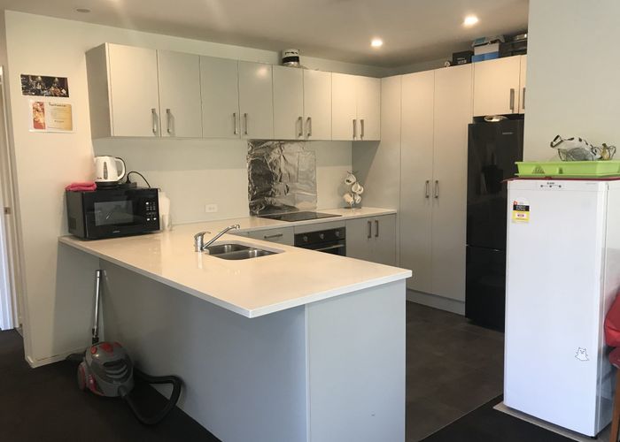  at 2/200 Pilkington Rd, Point England, Auckland City, Auckland