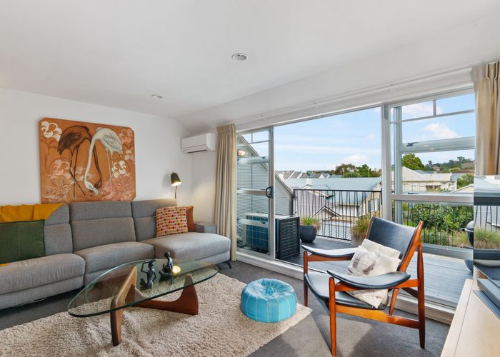  at 6/2 Atarangi Road, Greenlane, Auckland