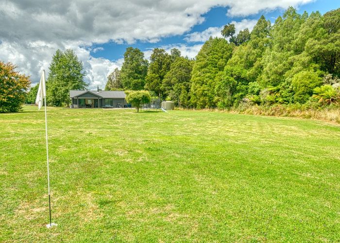  at 5 Fairway Drive, Moana, Moana