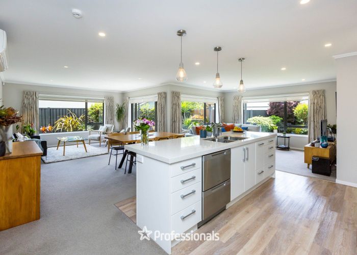  at 17 Ashington Road, Silverstream, Upper Hutt