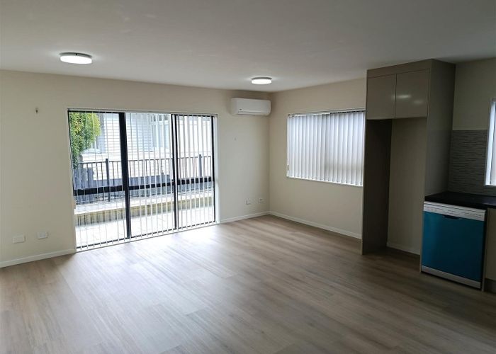  at 3/12 Pleasant Road, Glen Eden, Waitakere City, Auckland