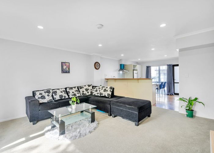  at 20/3 Ambrico Place, New Lynn, Waitakere City, Auckland