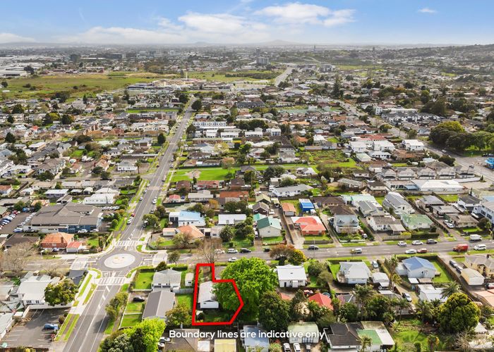  at 2/14 Halsey Road, Manurewa, Auckland