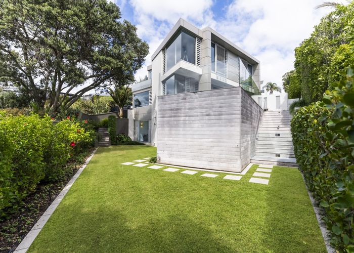  at 11 Bournemouth Terrace, Murrays Bay, Auckland
