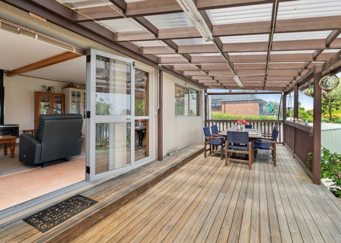  at 32 Kuripaka Crescent, The Gardens, Manukau City, Auckland