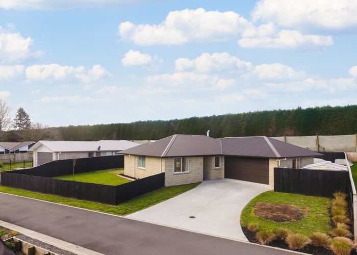  at 27 Penelope Place, Te Puke