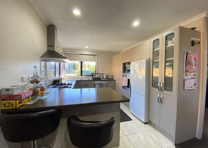  at 77 Farnborough Drive, Grandview Heights, Hamilton, Waikato