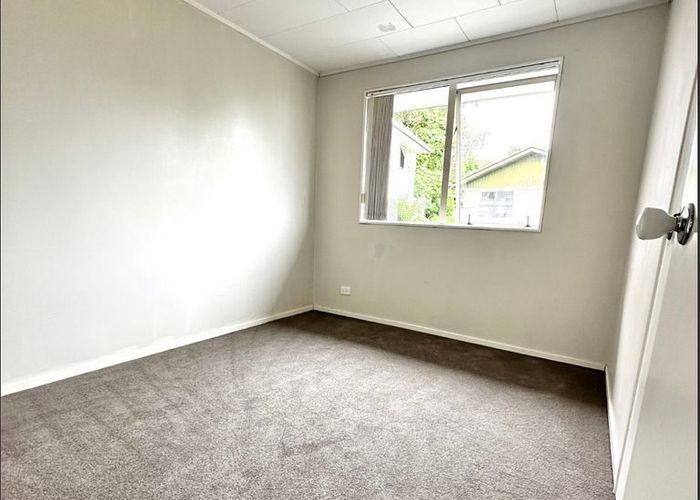  at 21 Finn Place, Totara Vale, Auckland