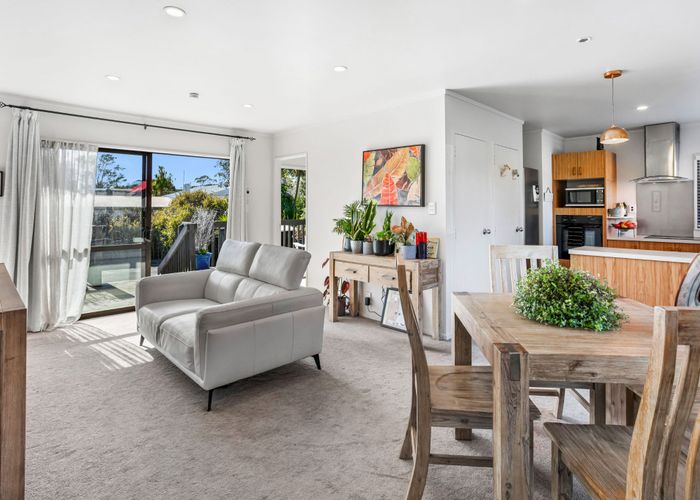  at 2/68 Routley Drive, Glen Eden, Waitakere City, Auckland