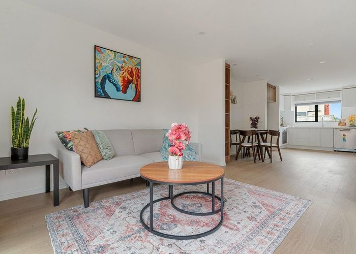  at 10/32 Tapuwae Way, Mangere Bridge, Manukau City, Auckland