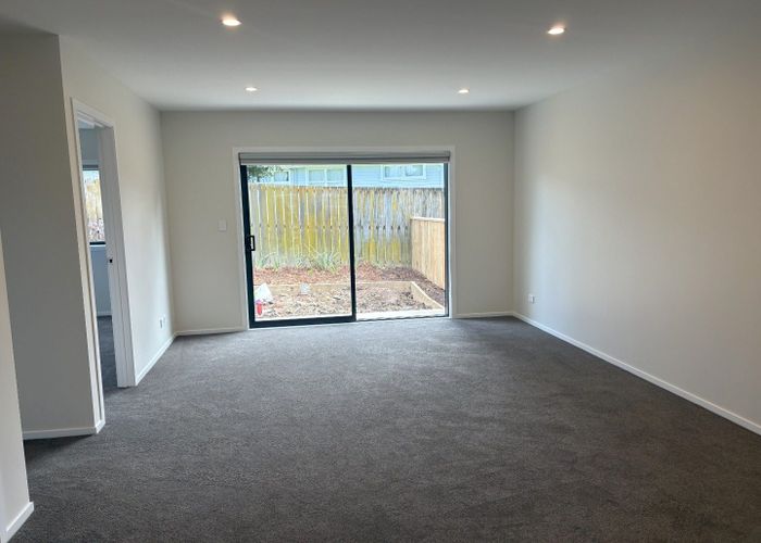  at 3/98 Tirimoana Road, Te Atatu South, Waitakere City, Auckland