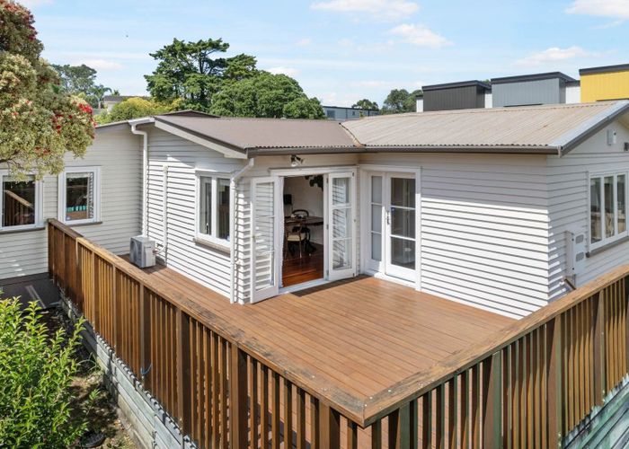  at 1/31 Lavelle Road, Henderson, Waitakere City, Auckland
