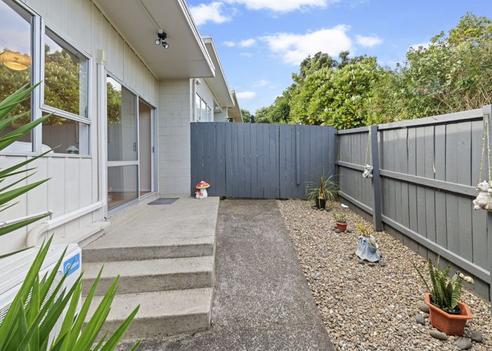  at 2/160 Mount Smart Road, Onehunga, Auckland City, Auckland