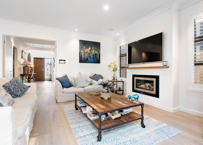  at 6 Islet Road, Long Bay, Auckland