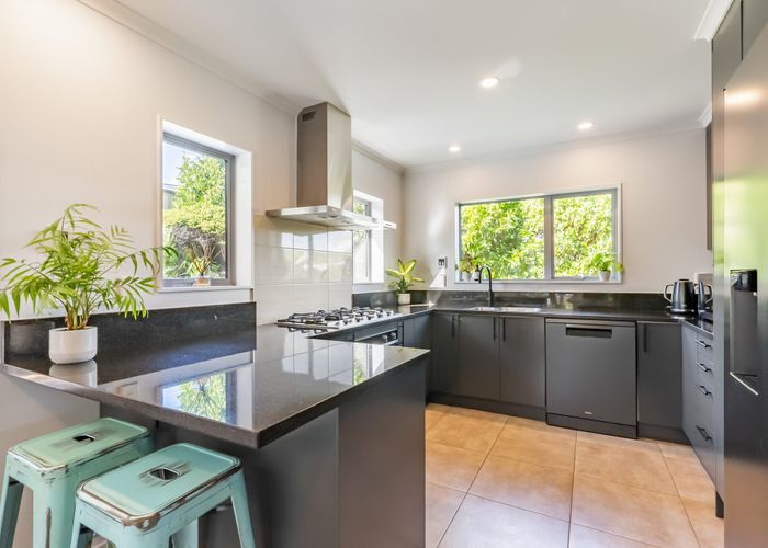  at 17 Sumner Terrace, Aotea, Porirua