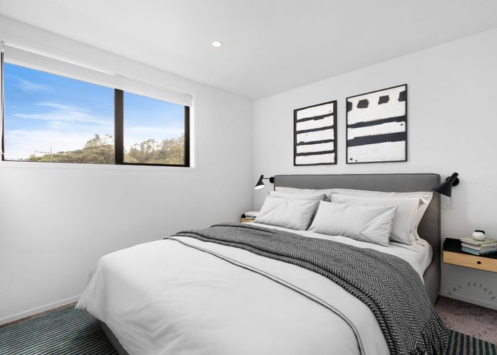  at 4/17 Lowtherhurst Road, Massey, Auckland