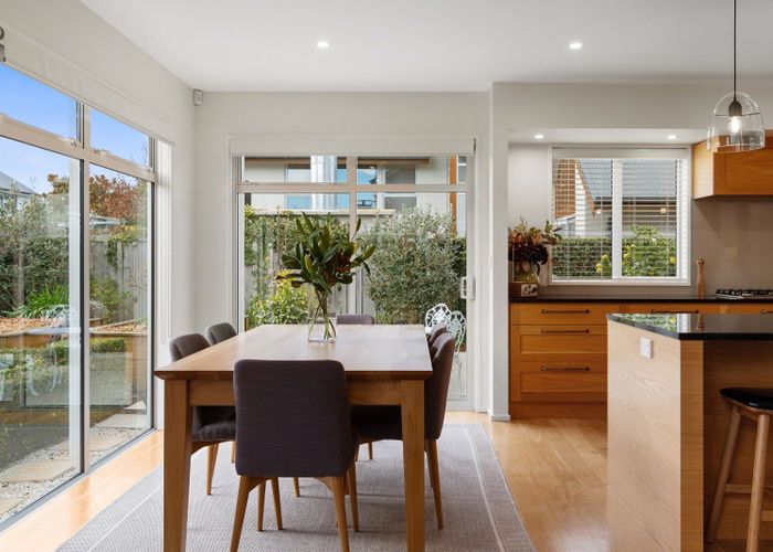  at 5 Lakebridge Place, Waitikiri, Christchurch City, Canterbury