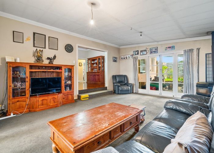  at 36 Hokonui Road, Otahuhu, Auckland