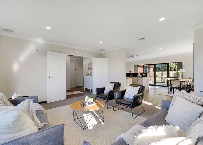  at 16 Dusky Crescent, Aotea, Porirua