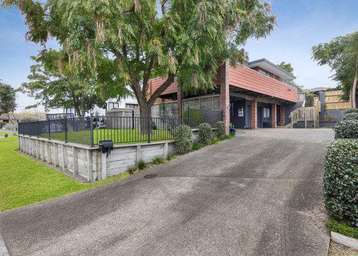  at 6 Gleneagles Grove, Wattle Downs, Manukau City, Auckland