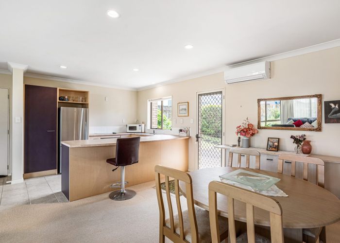  at 27A James Laurie Street, Henderson, Waitakere City, Auckland