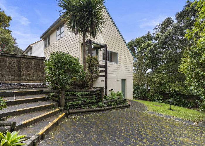  at 2/5 Karapiti Place, Glen Eden, Auckland