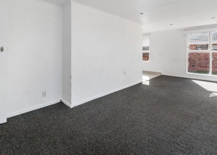  at 6 Plymouth Place, Papatoetoe, Manukau City, Auckland