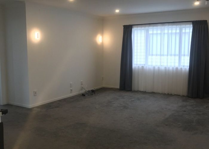  at 14 Horsefields Drive, Flat Bush, Auckland