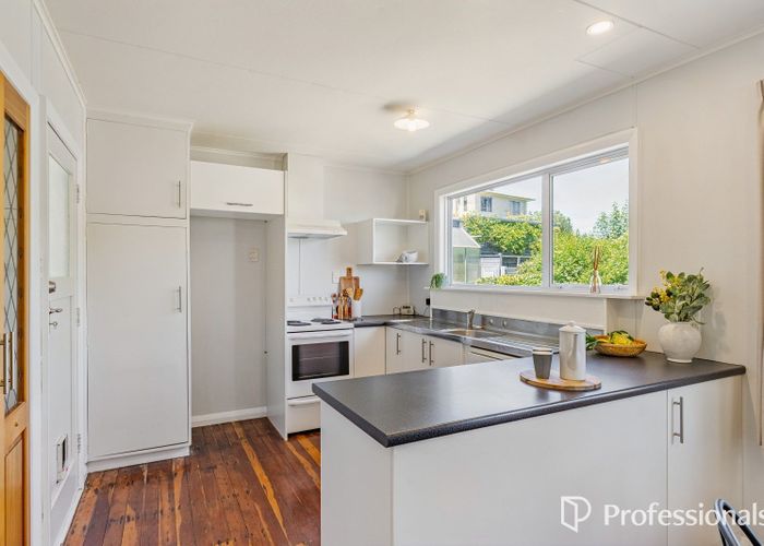  at 90 Thomas Street, Stokes Valley, Lower Hutt, Wellington