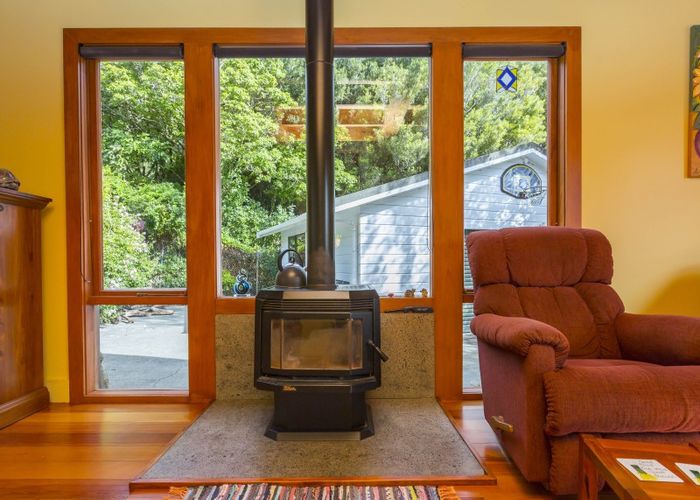  at 7 Agate Grove, Birchville, Upper Hutt