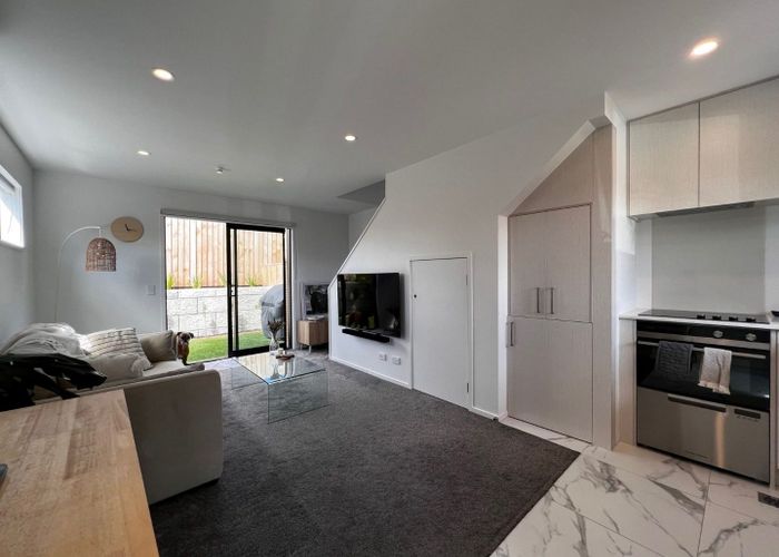  at 6 St Leonards Road, Kelston, Waitakere City, Auckland