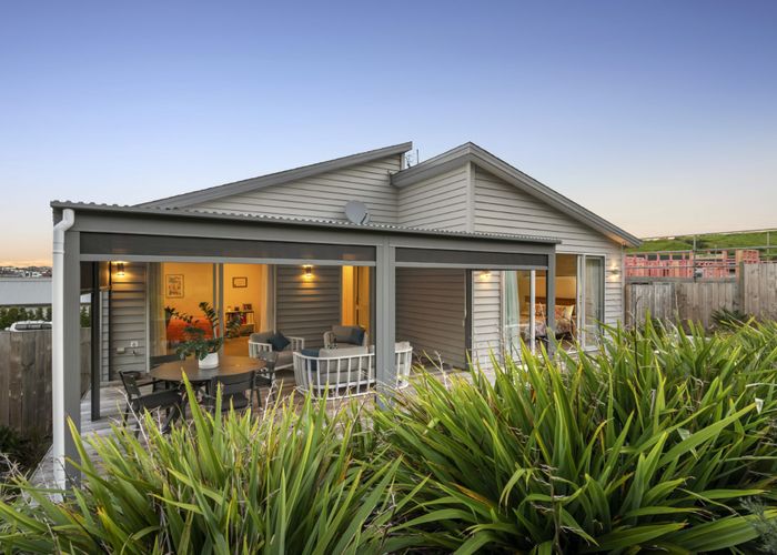  at 26 Tawatawa Street, Long Bay, Auckland