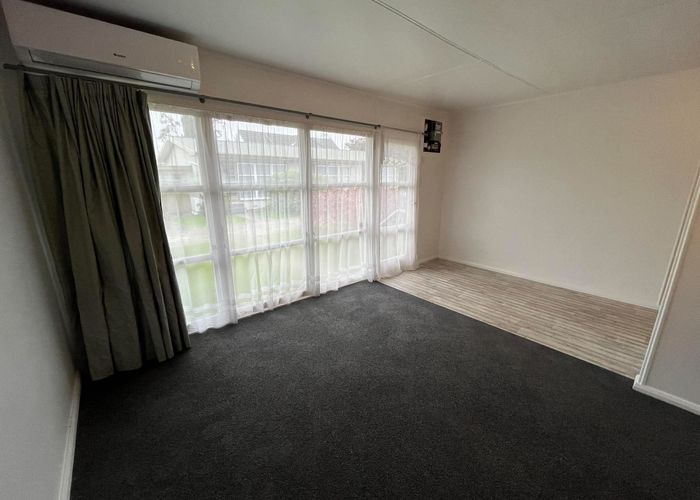  at 4/8 Lowestoft Place, West End, Palmerston North, Manawatu / Whanganui