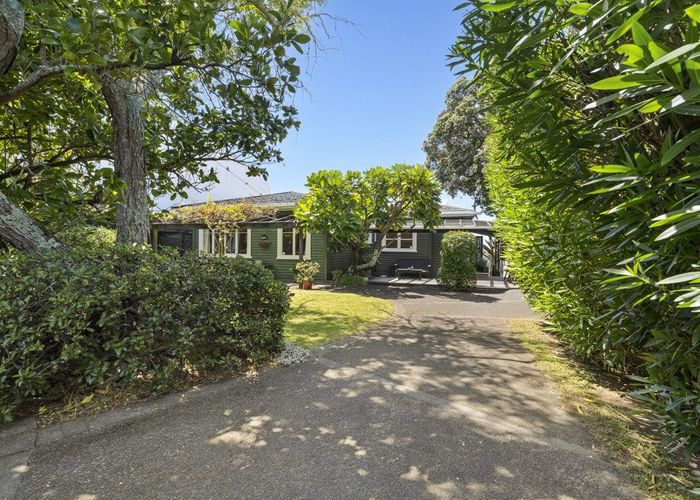  at 20 Earnoch Avenue, Takapuna, North Shore City, Auckland