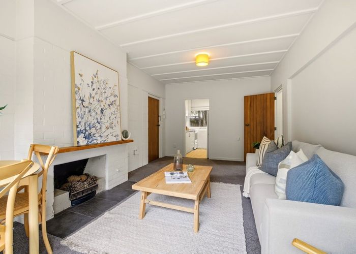  at 1/158 Papanui Road, Merivale, Christchurch City, Canterbury