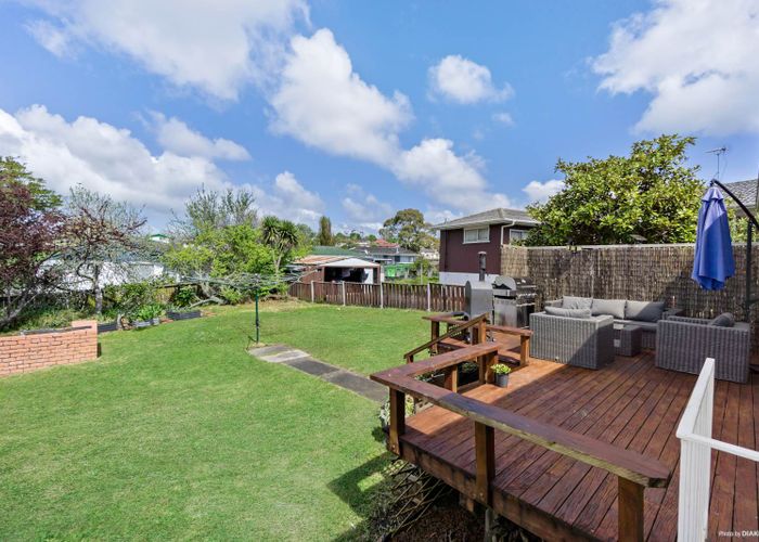  at 35 Felgrove Street, Glendene, Auckland