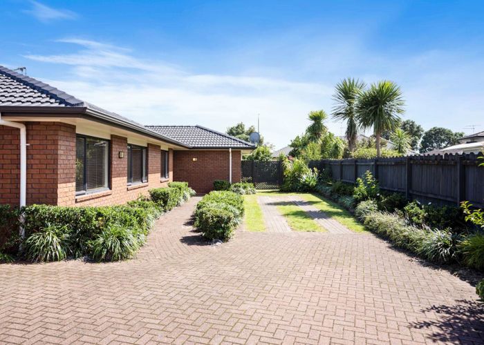  at 23 Moss Crescent, Takanini, Auckland