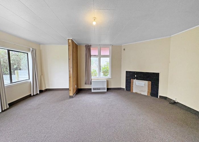  at 37 Manuka Street, Castlecliff, Whanganui, Manawatu / Whanganui