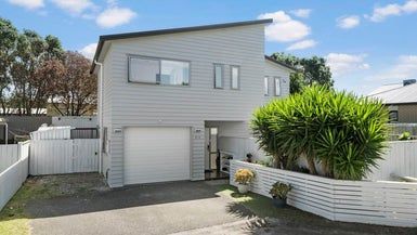  at 22H Manuka Road, Glenfield, Auckland
