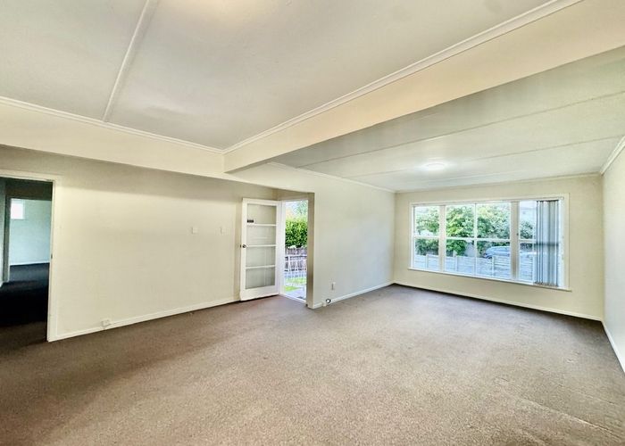 at 17 Woodstock Road, Forrest Hill, Auckland