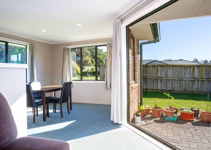  at 3 Grace Avenue, Leamington, Cambridge