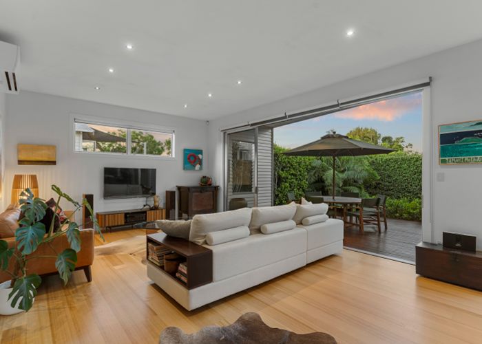  at 33 Burch Street, Mount Albert, Auckland